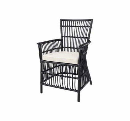 Modest karmstol svart