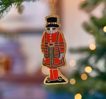 Tudor beefeater julgransdekoration