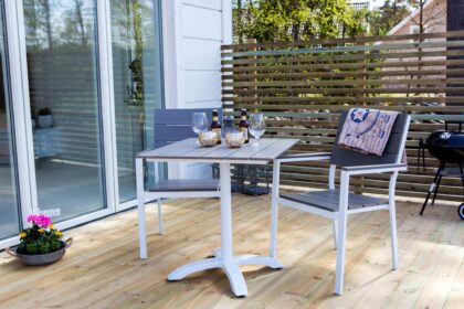 Colorado caféset 70 cm + 2 levels stolar - vit/grå