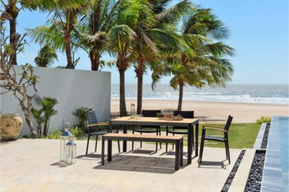 Matgrupp portals 161x95 cm + 4 karmstolar + bänk - teak/svart