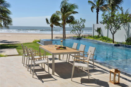 Matgrupp utomhus portals 209 cm + 8 karmstolar - vit/trä