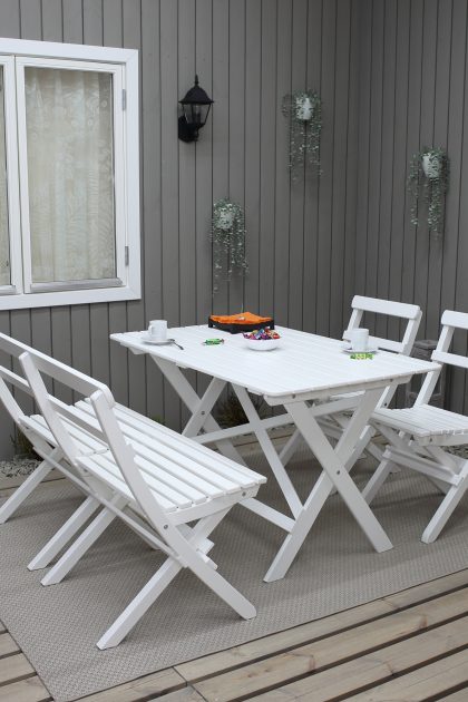 Matgrupp utomhus larios + 2 ihoppfällbara utestolar + bänk utomhus - vit