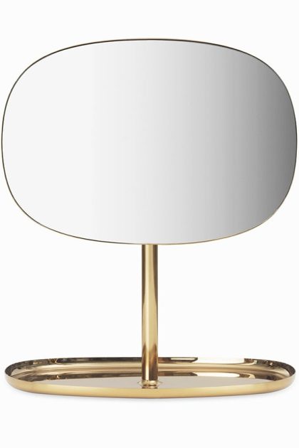 Normann copenhagen flip spegel mässing