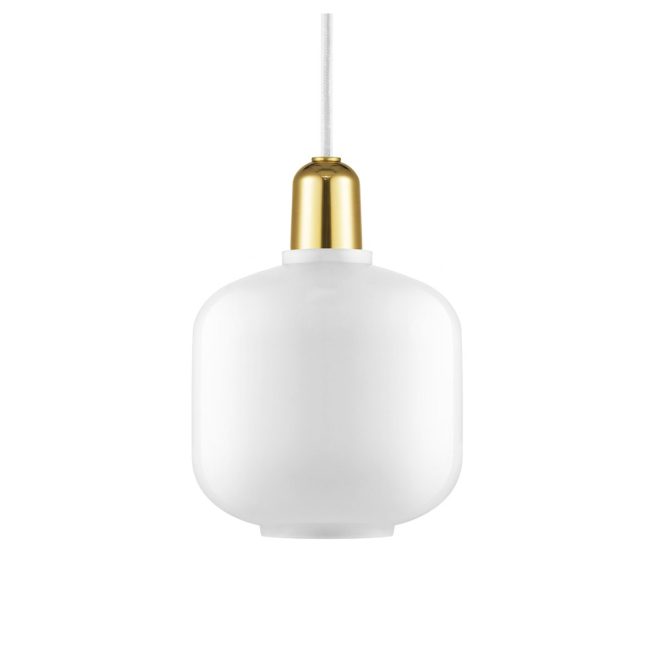 Normann copenhagen amp lampa liten vit-mässing