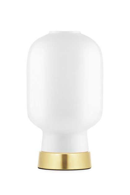 Normann copenhagen amp bordslampa vit-mässing