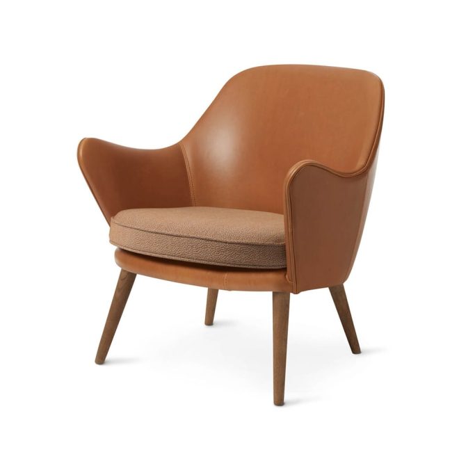 Warm nordic dwell loungestol läder silk 0250/sprinkles 254 camel/latte, ben i rökt ek
