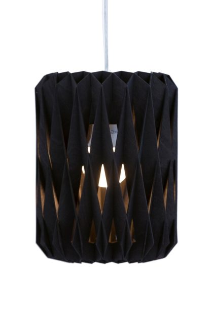 Pilke pilke signature pendel Ø18 cm svart