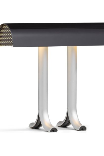 Hay anagram bordslampa iron black