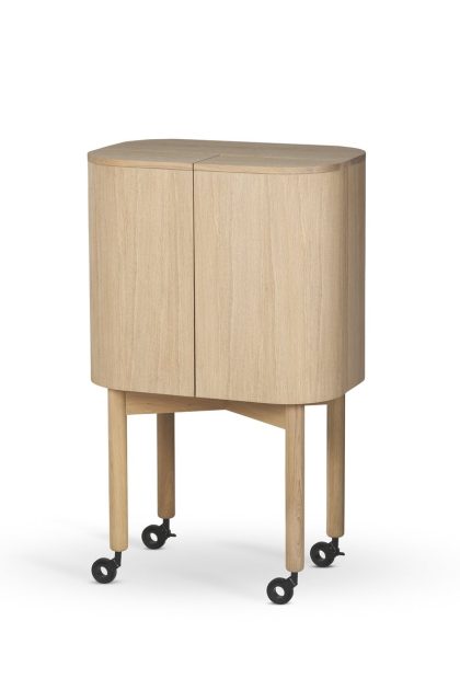Northern loud barskåp på hjul light oiled oak