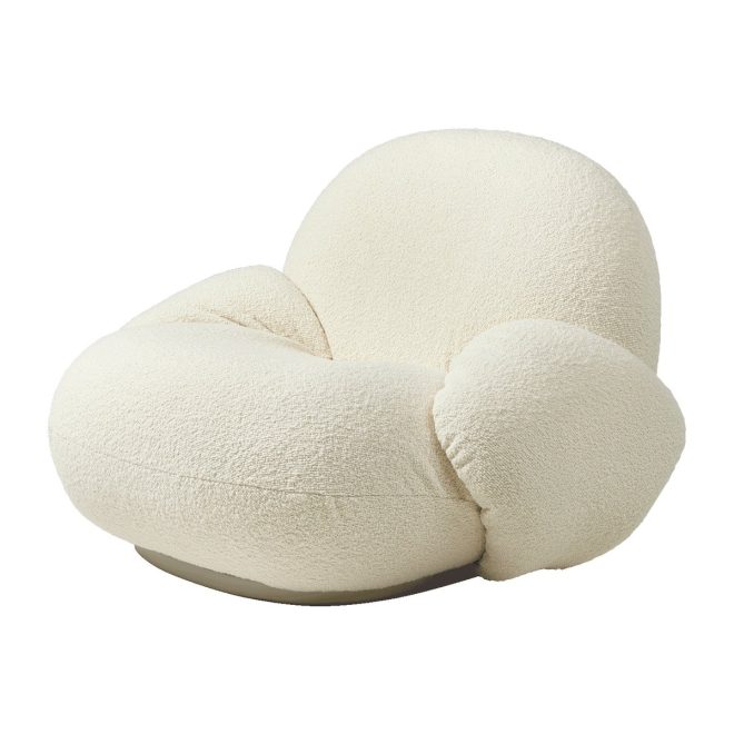 Gubi pacha loungefåtölj med armstöd karakorum 001-pearl gold