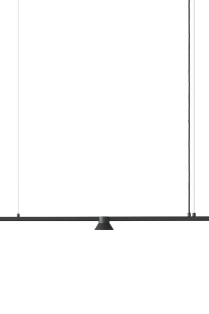 Normann copenhagen hat taklampa linear liten black