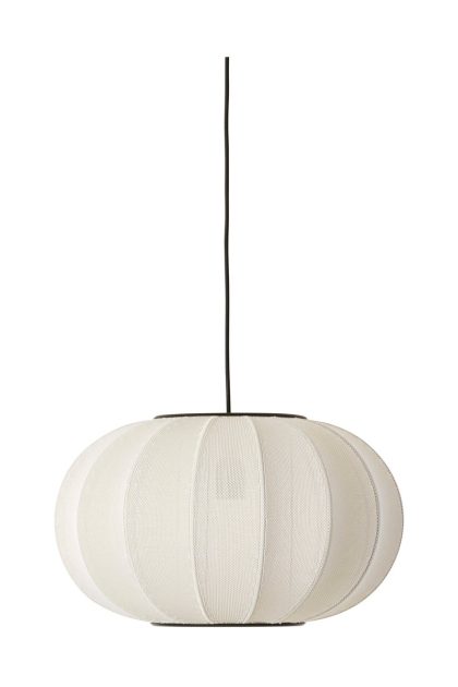 Made by hand knit-wit 45 oval pendel pearl white