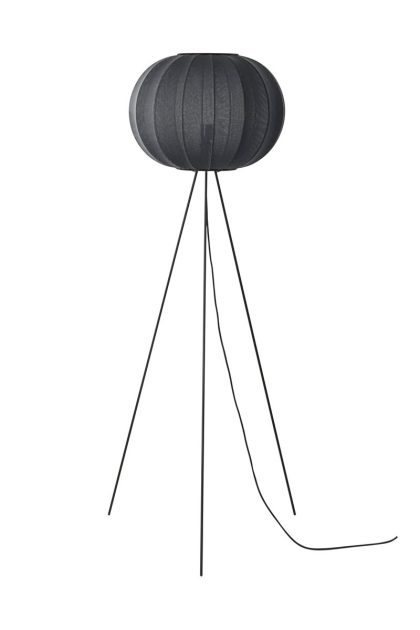 Made by hand knit-wit 45 round high golvlampa black