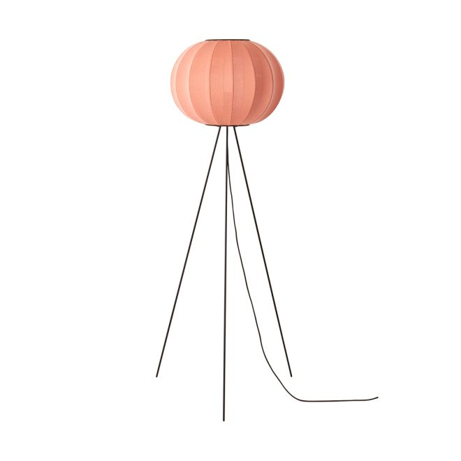 Made by hand knit-wit 45 round high golvlampa coral