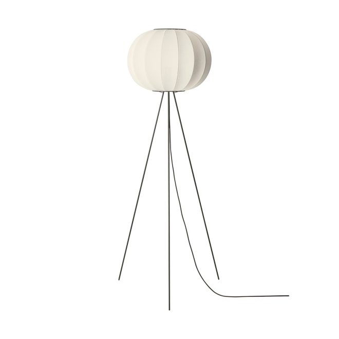 Made by hand knit-wit 45 round high golvlampa pearl white