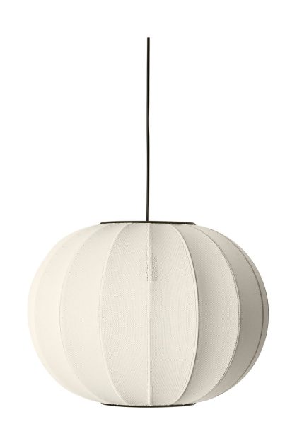 Made by hand knit-wit 45 round pendel pearl white