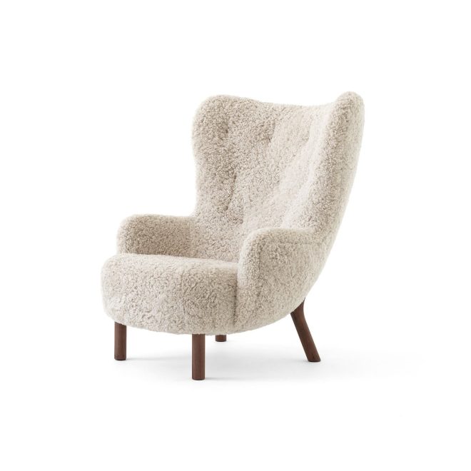 &tradition petra vb3 high fåtölj oljad valnöt-sheepskin moonlight