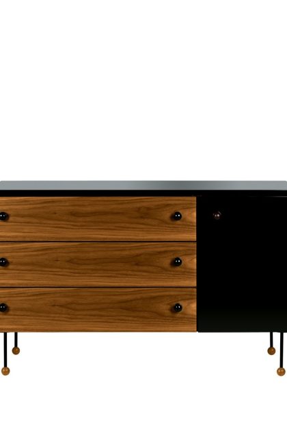Gubi 62 dresser byrå american walnut, 3 lådor