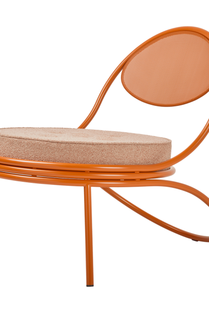 Gubi copacabana outdoor lounge chair klädd sits lorkey limonta 44-international orange