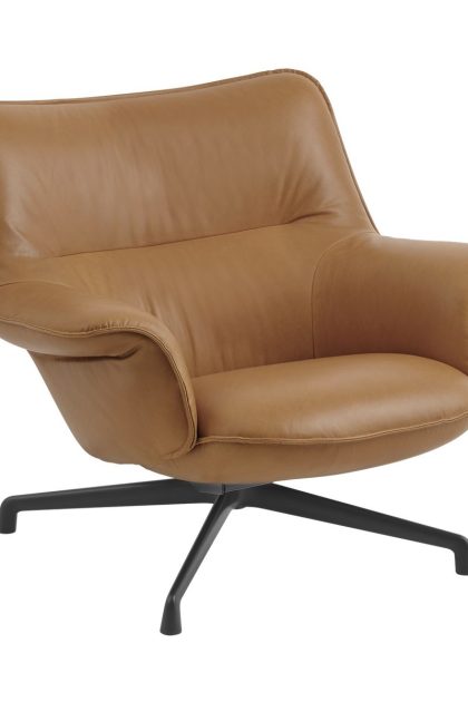 Muuto doze fåtölj låg swivel base refine leather cognac-black