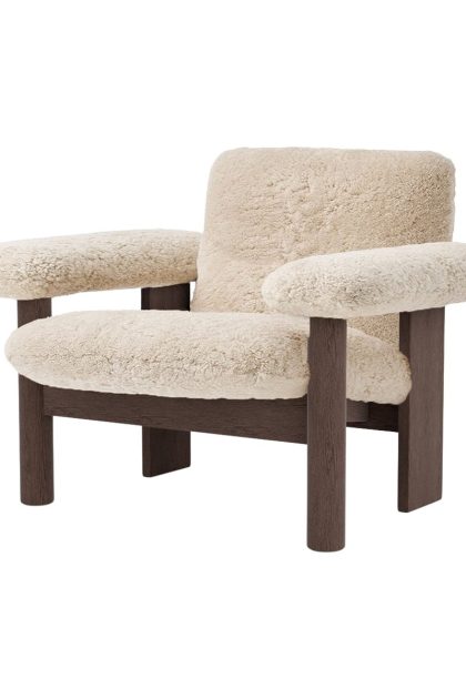 Audo copenhagen brasilia fåtölj low back dark oak-nature sheepskin curly