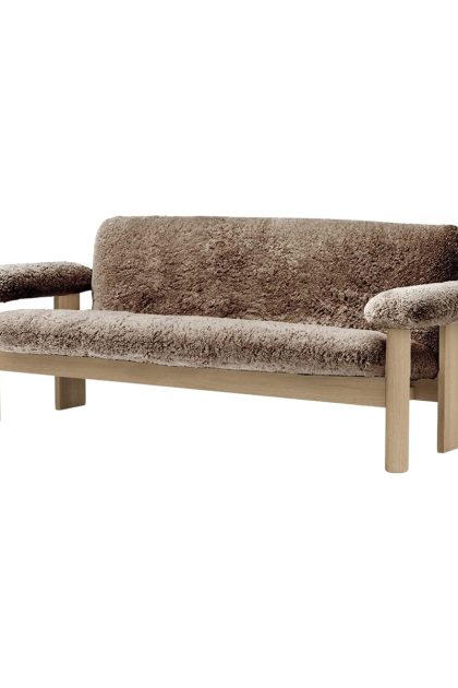 Audo copenhagen brasilia soffa 2-sits natural oak-sahara sheepskin curly