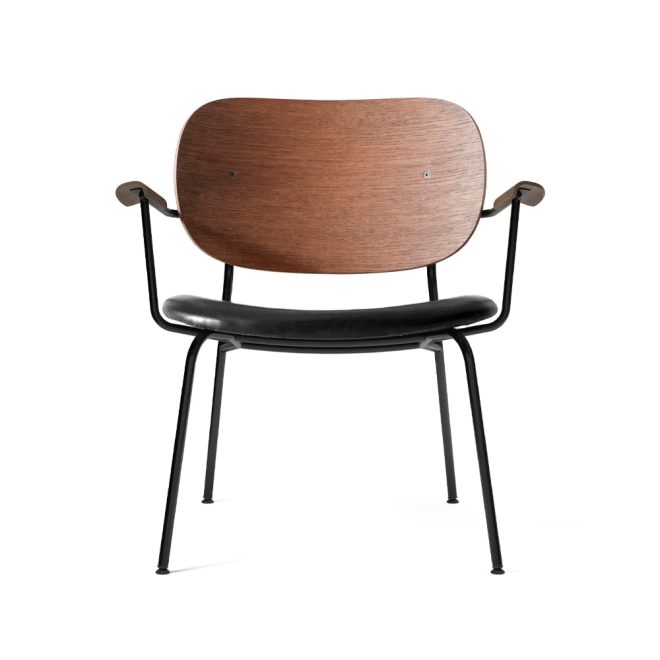 Audo copenhagen co loungestol läder dakar 0842 black, rygg&arm. mörkb. ek, svart stativ