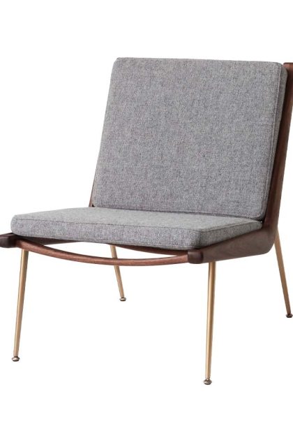 &tradition boomerang hm1 fåtölj tyg hallingdal 130 grå, oljade valnötsben