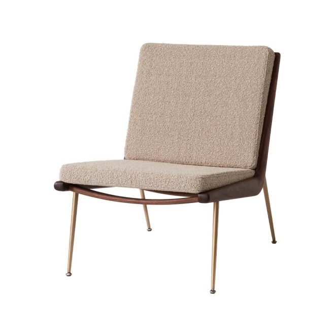 &tradition boomerang hm1 fåtölj karakorum 003 beige-valnötsben oljade