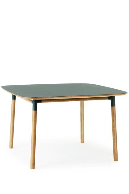Normann copenhagen form matbord 120x120 cm grön-ekben