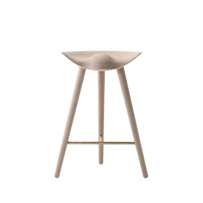 Audo Copenhagen ML 42 barpall soap treated oak, brass