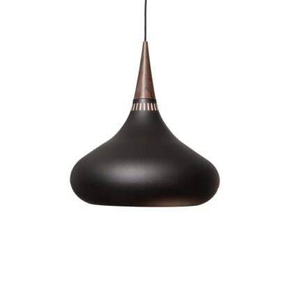 Fritz hansen orient p2 pendel svart
