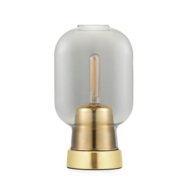 Normann copenhagen amp bordslampa grå-mässing