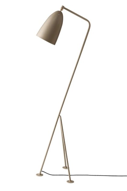 Gubi gräshoppa golvlampa varmgrå