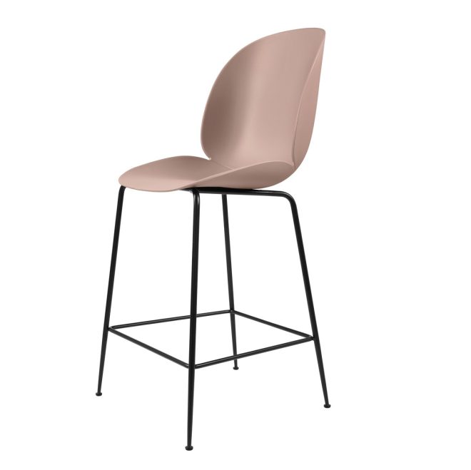 Gubi beetle barstol plast svarta ben sweet pink