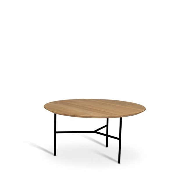 Mavis tribeca soffbord ek lack, svarta ben, ø80